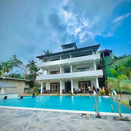 Dk Zur Einkenr Hotel Ahangama Ngoại thất bức ảnh
