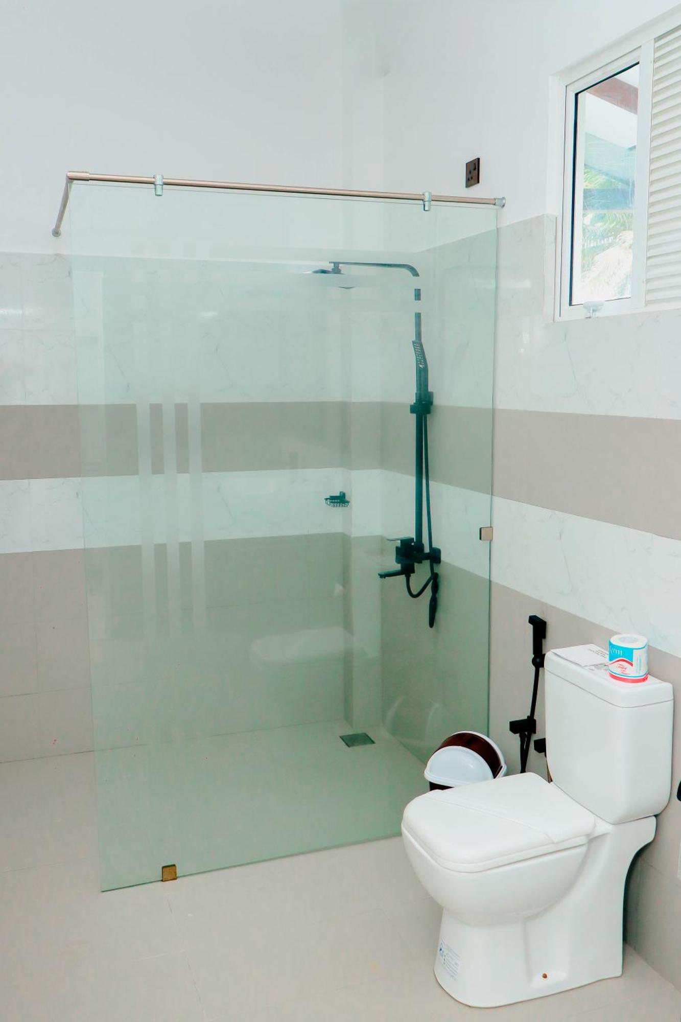 Dk Zur Einkenr Hotel Ahangama Ngoại thất bức ảnh