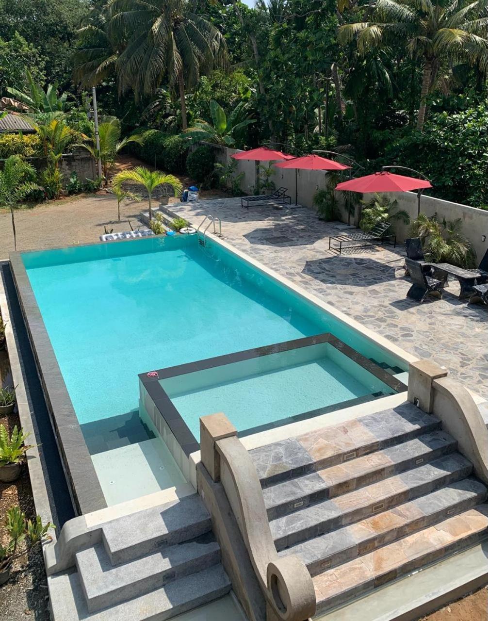 Dk Zur Einkenr Hotel Ahangama Ngoại thất bức ảnh