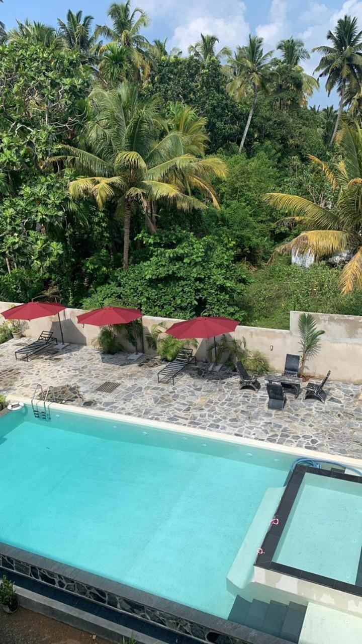 Dk Zur Einkenr Hotel Ahangama Ngoại thất bức ảnh
